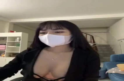 Hoạt hình địt nhau Jiaxin, Người Gián Điệp Trẻ Tuổi Bị Đụ Sml